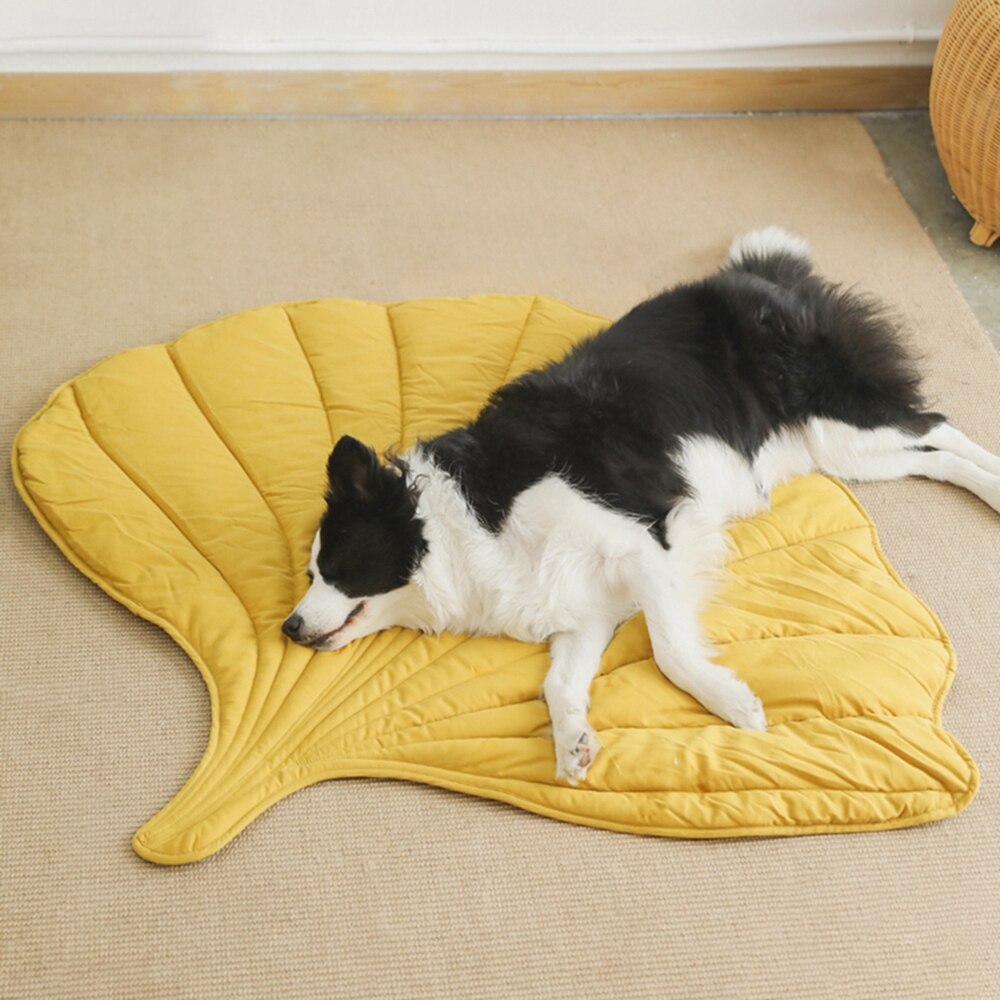 Sleep in Nature's Embrace: Leaf-Shaped Soft Bed Mat