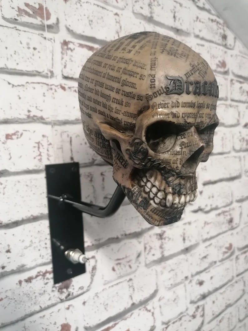 🏴☠️Motorcycle helmet and jacket skull holder🎁