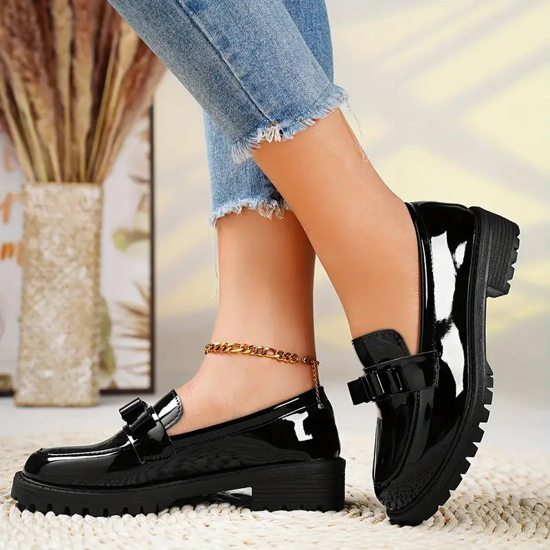 🔥Women's Solid Colour Fashion Thick Sole Leather Shoes