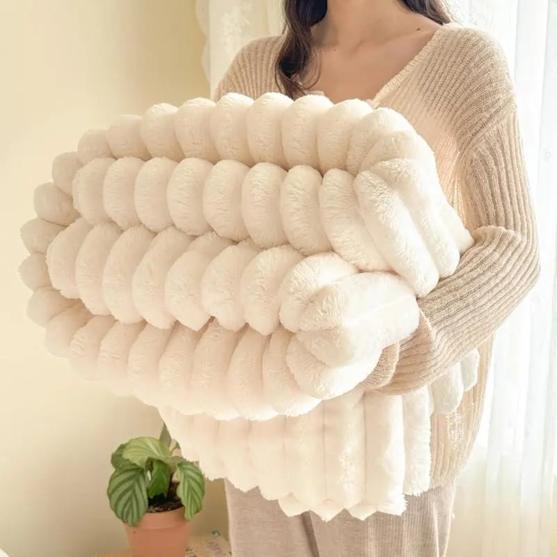 [🔥Final 24-hour Preferential Deal🔥]🎄Popular thickened rabbit plush nap blanket, flannel milk velvet cover blanket