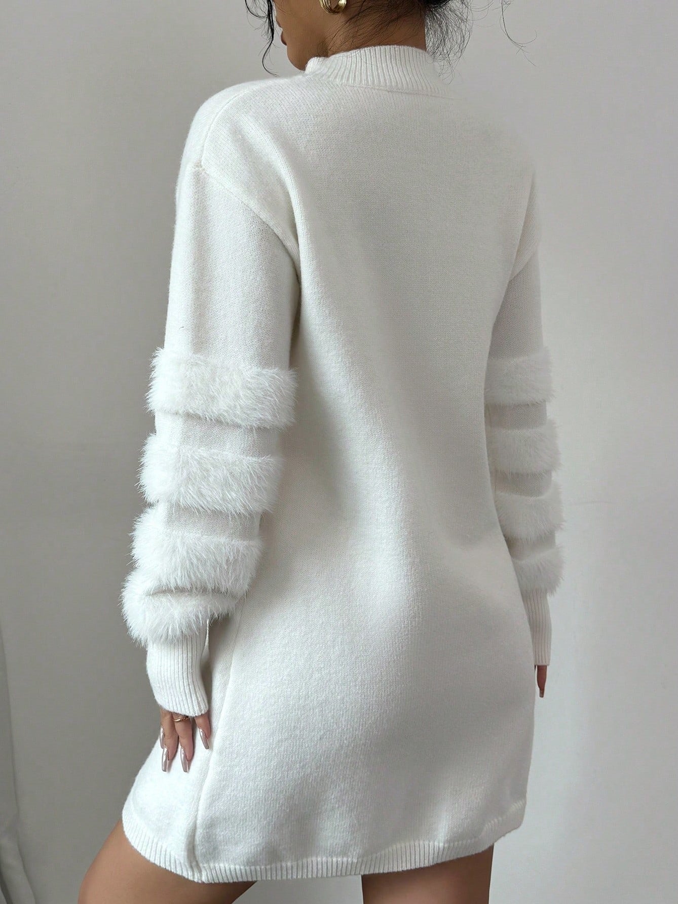 Knitted long-sleeved dress