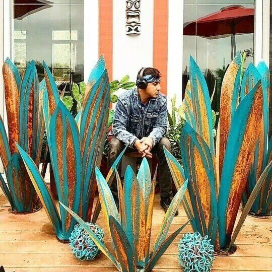 Waterproof Solar Garden Agave Lamp