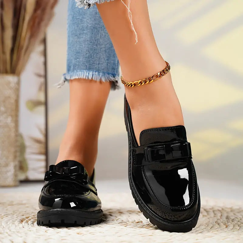 🔥Women's Solid Colour Fashion Thick Sole Leather Shoes