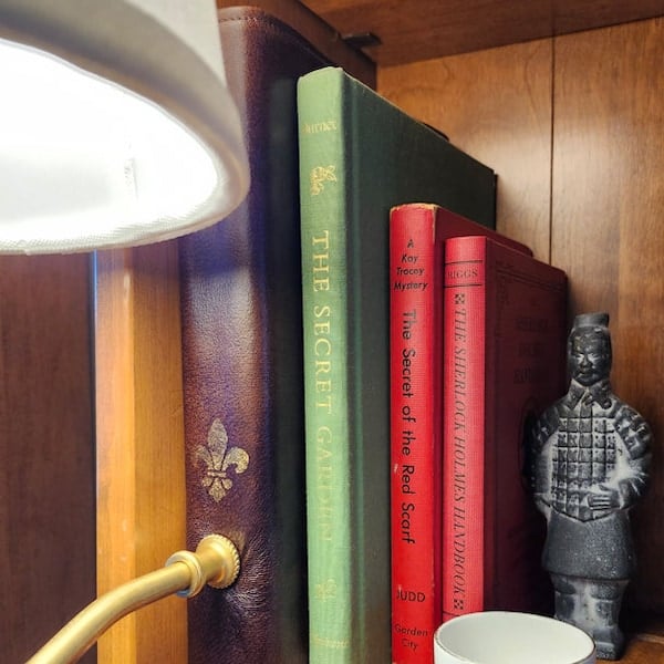 The "Classic" Literary Lamp - Battery Powered