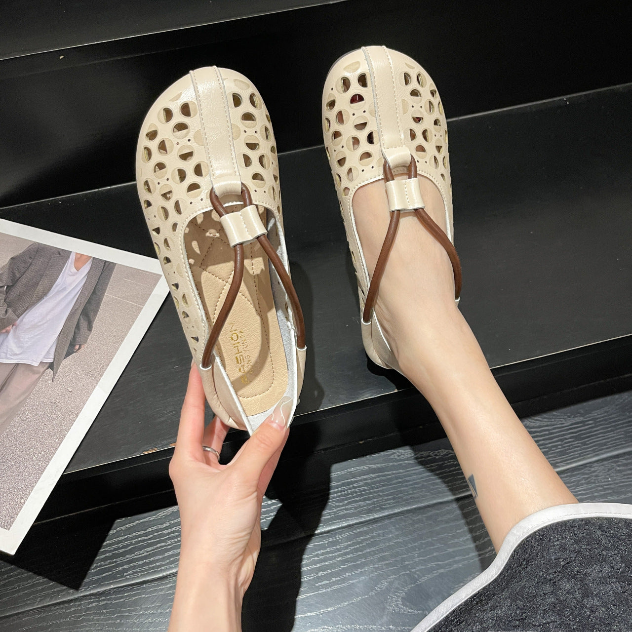 💥Retro Hollow Out Soft Leather Women Shoes